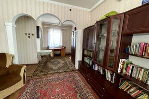 будинок за адресою Дубовика