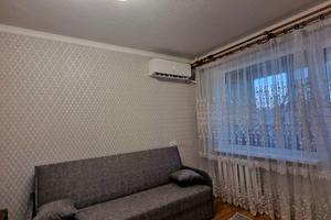 квартира за адресою Полонської-Василенко вул. (Желваківського), 2