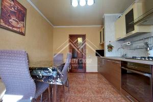 квартира за адресою Українська вул., 61