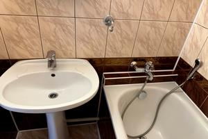 квартира за адресою Наукова вул., 44