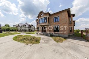 комерційна за адресою Каштанова вул., 7