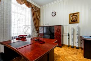 комерційна за адресою Ярославів Вал вул., 14-Г