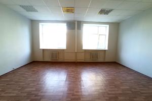 комерційна за адресою Надпільна
