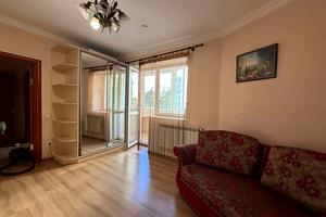 квартира за адресою Василя Симоненка вул., 42