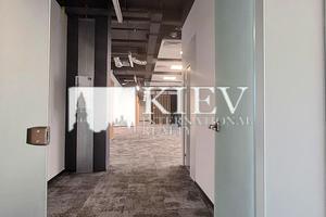 комерційна за адресою Князів Острозьких вул. (Московська), 32