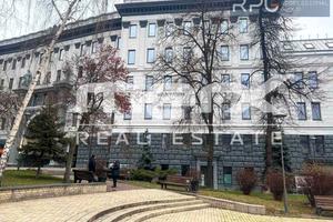 комерційна за адресою Прорізна вул., 8