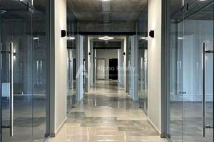 комерційна за адресою Ушинського вул., 40