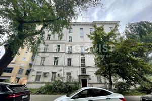 комерційна за адресою Панаса Мирного вул., 1