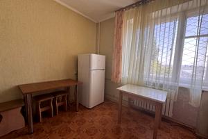 квартира за адресою Соборна вул. (Радянська), 12