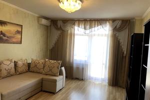 квартира за адресою Середня вул., 24