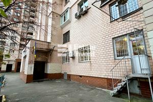 комерційна за адресою Володимира Івасюка просп. (Героїв Сталінграду), 20
