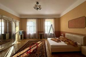 квартира по адресу Устиановича ул., 10