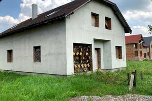 будинок за адресою Івасюка