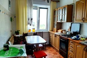 кімната за адресою Київська, 83