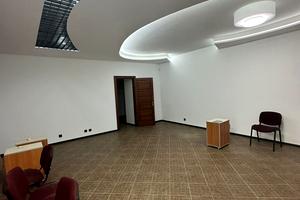 комерційна за адресою Остапа Нижанківського вул., 4а