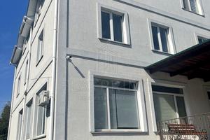 коммерческая по адресу Лауреатская ул., 8