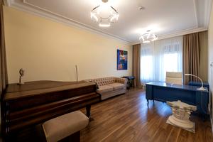 будинок за адресою Київ, Богатирська вул., 32