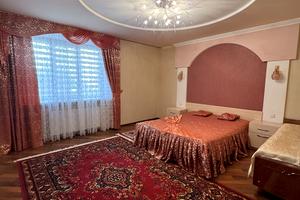 квартира за адресою Зодчих вул., 4
