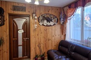 будинок за адресою с. Левків, Партизанська, 35