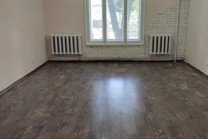 комерційна за адресою Канатна вул., 42