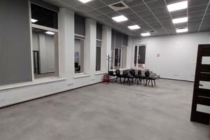 комерційна за адресою Південна вул., 2