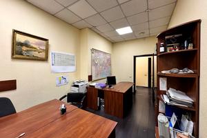 комерційна за адресою Валерія Лобановського просп. (Червонозоряний), 57