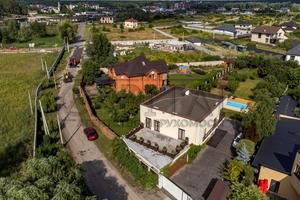 будинок за адресою Заболотного Академіка