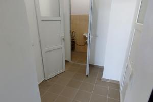 коммерческая по адресу Богдана Хмельницького ул., 33а