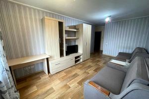 квартира за адресою Академіка Глушкова просп., 18