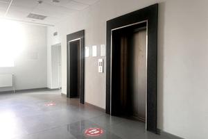 комерційна за адресою 23 Серпня вул., 33а