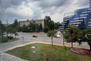 комерційна за адресою Миколи Міхновського бульв. (Дружби Народів), 16/1