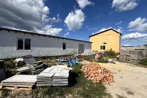 комерційна за адресою Свято-Покровська вул. (Леніна), 215в