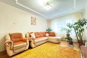 квартира за адресою Василя Симоненка вул., 7