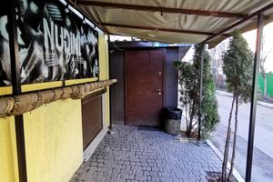 комерційна за адресою Райдужна вул., 145