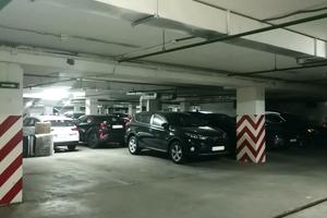 паркомісце за адресою Юлії Здановської вул. (Ломоносова), 71-Ж