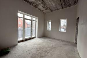 комерційна за адресою Соборна вул., 7