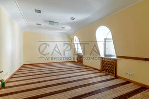 комерційна за адресою Саксаганського вул., 67