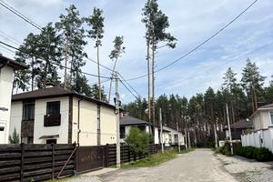 будинок за адресою Патріотів