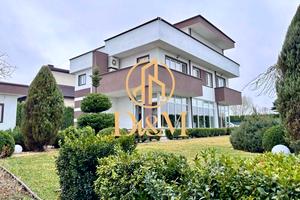 будинок за адресою Абрикосова вул.