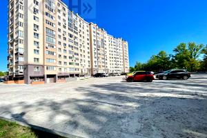 квартира за адресою Михайла Лушпи просп., 2