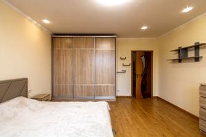 квартира за адресою Українська вул., 5