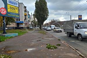 комерційна за адресою Кобилянського вул., 219