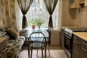 квартира за адресою Знам'янська вул. (Знаменська), 49