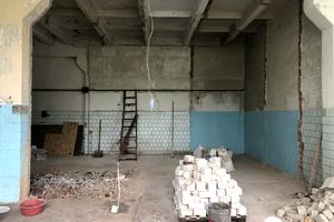 комерційна за адресою Базавлуцька вул., 107