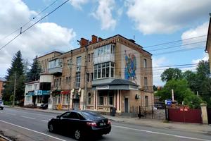 комерційна за адресою Пирогова вул., 8