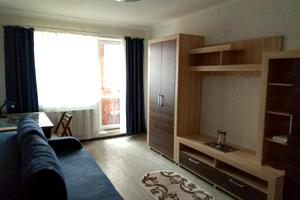 квартира за адресою Гвардейцев-Широнинцев, 59г
