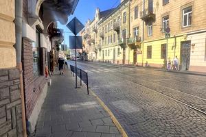коммерческая по адресу Ивана Франко ул., 100