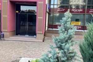 комерційна за адресою Хрещатик вул., 200