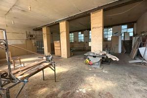 комерційна за адресою Академіка Белелюбського вул. (Краснозаводська), 54