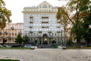 комерційна за адресою Терещенківська вул., 13